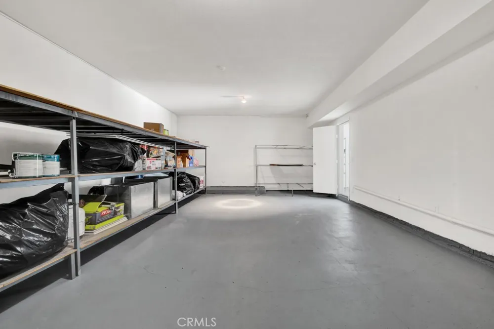 42804 Barnstead Drive Lake Hughes, CA 93532