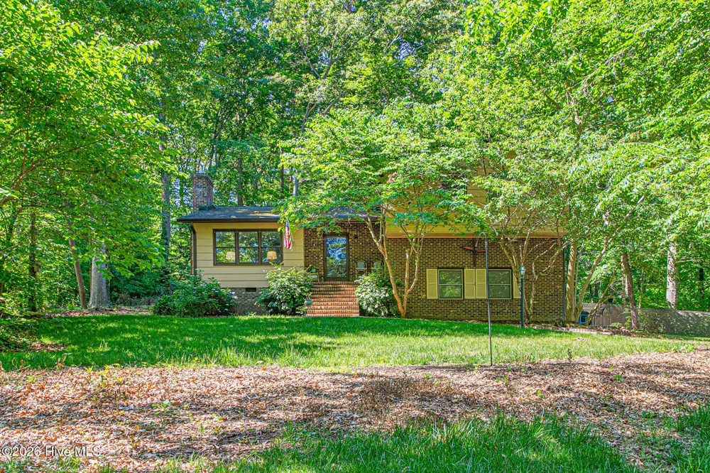 1832 Travis Lane Burlington, NC 27217