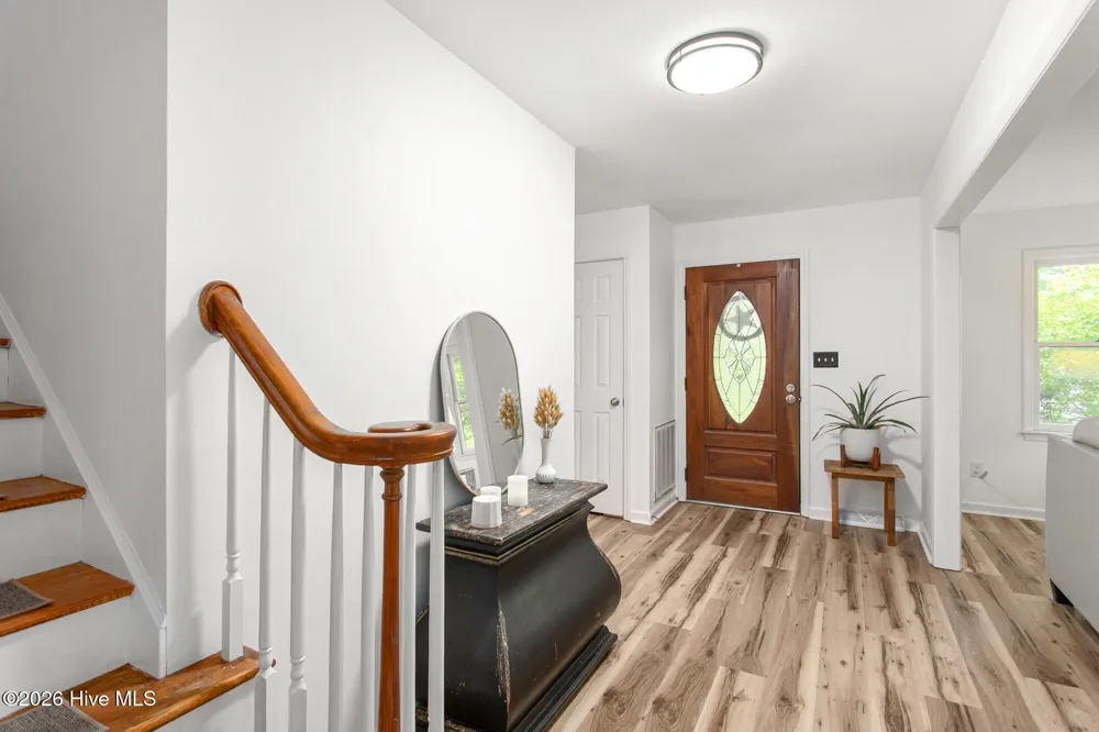 1832 Travis Lane Burlington, NC 27217