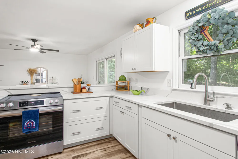 1832 Travis Lane Burlington, NC 27217