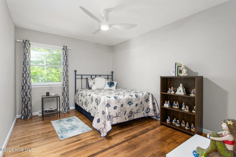 1832 Travis Lane Burlington, NC 27217