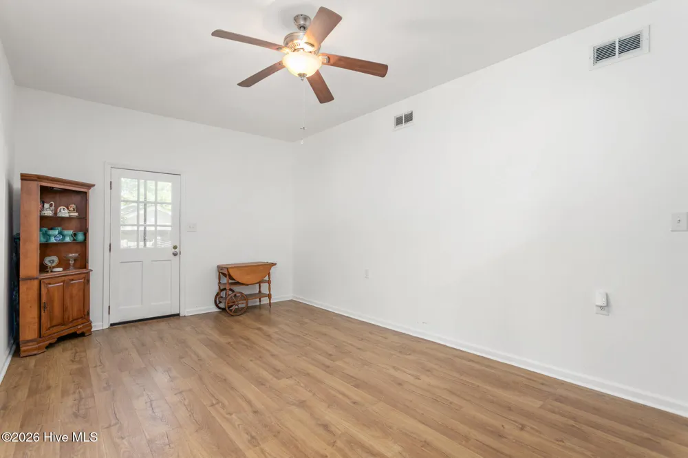 1832 Travis Lane Burlington, NC 27217