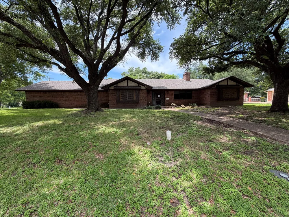 803 Val Verde Place Marlin, TX 76661