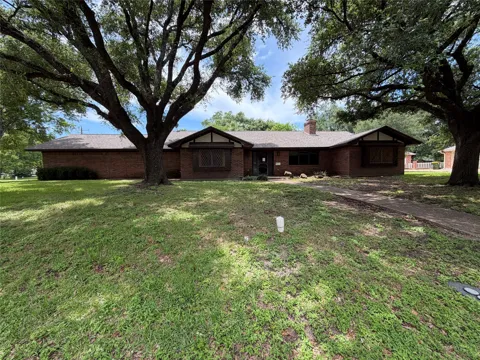 803 Val Verde Place