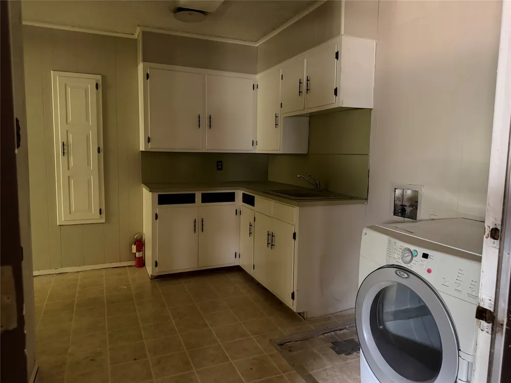 803 Val Verde Place Marlin, TX 76661