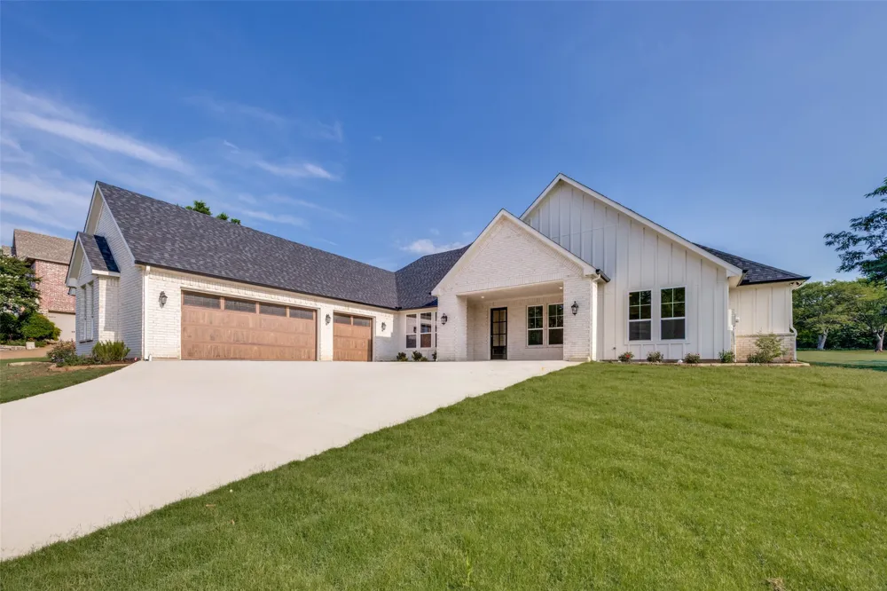 145 Eagle Chase Lane Pottsboro, TX 75076