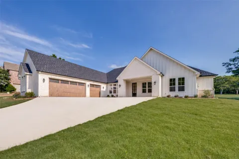 145 Eagle Chase Lane