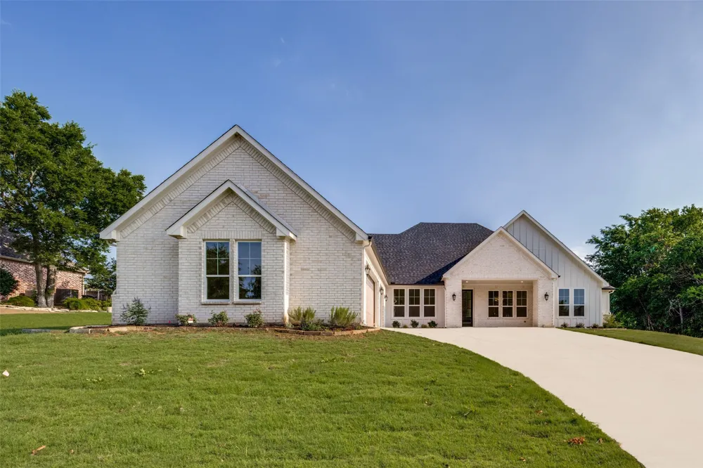 145 Eagle Chase Lane Pottsboro, TX 75076