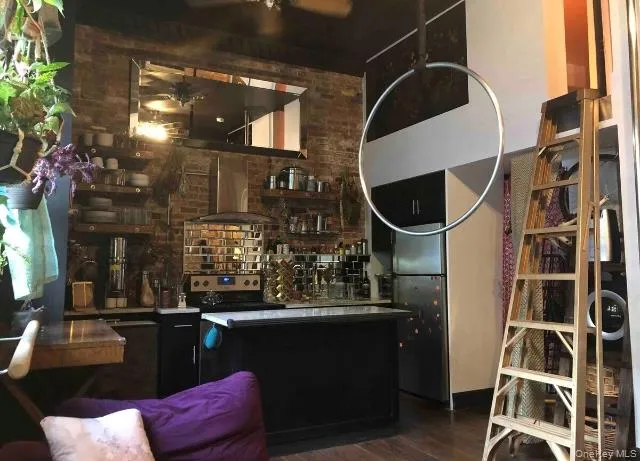234 E 14th Street #1B New York (Manhattan), NY 10003