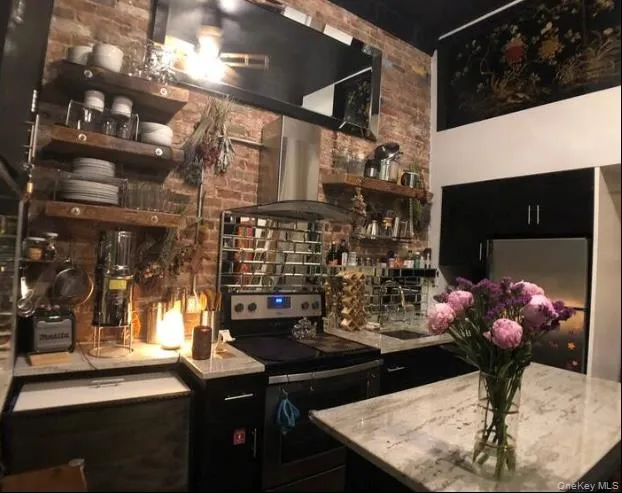 234 E 14th Street #1B New York (Manhattan), NY 10003