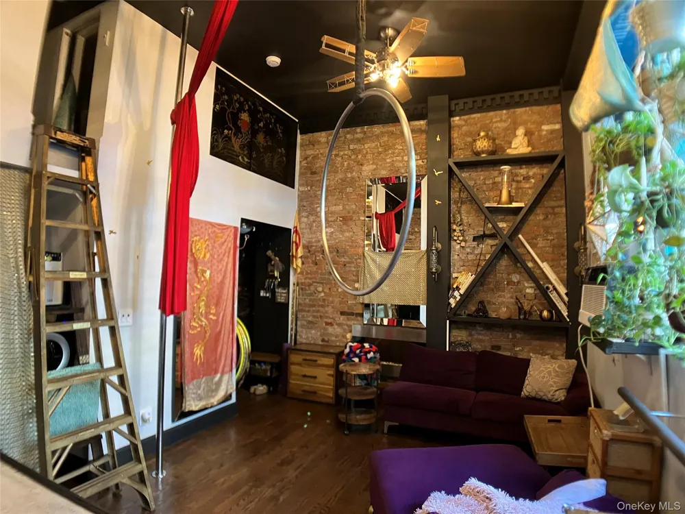 234 E 14th Street #1B New York (Manhattan), NY 10003