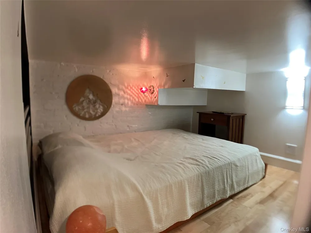 234 E 14th Street #1B New York (Manhattan), NY 10003