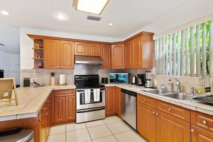 13325 SW 84th Ave Pinecrest, FL 33156