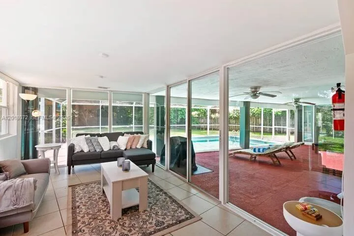 13325 SW 84th Ave Pinecrest, FL 33156