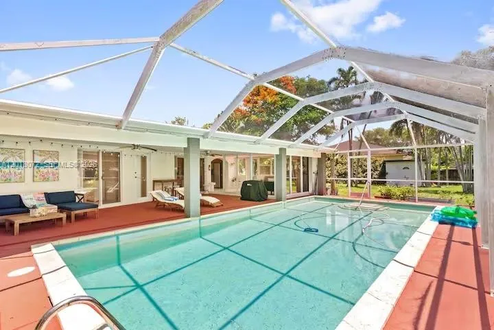 13325 SW 84th Ave Pinecrest, FL 33156