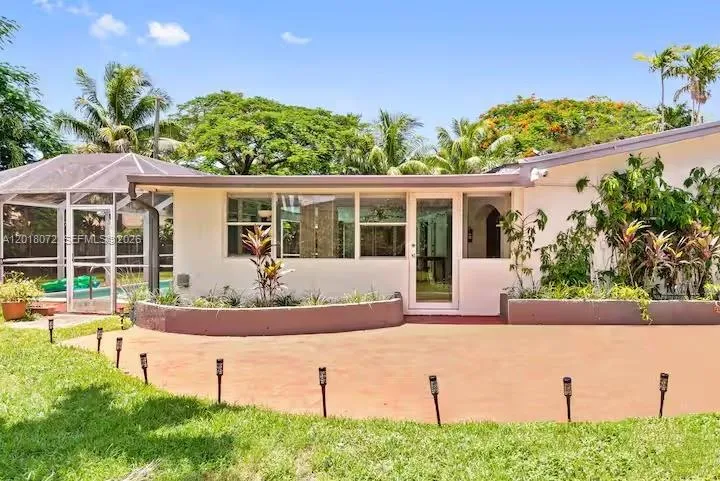 13325 SW 84th Ave Pinecrest, FL 33156