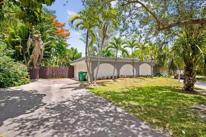 13325 SW 84th Ave Pinecrest, FL 33156