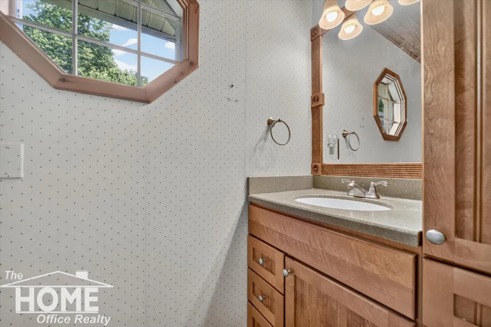 1910 Lake Court Bennington Township, MI 48867