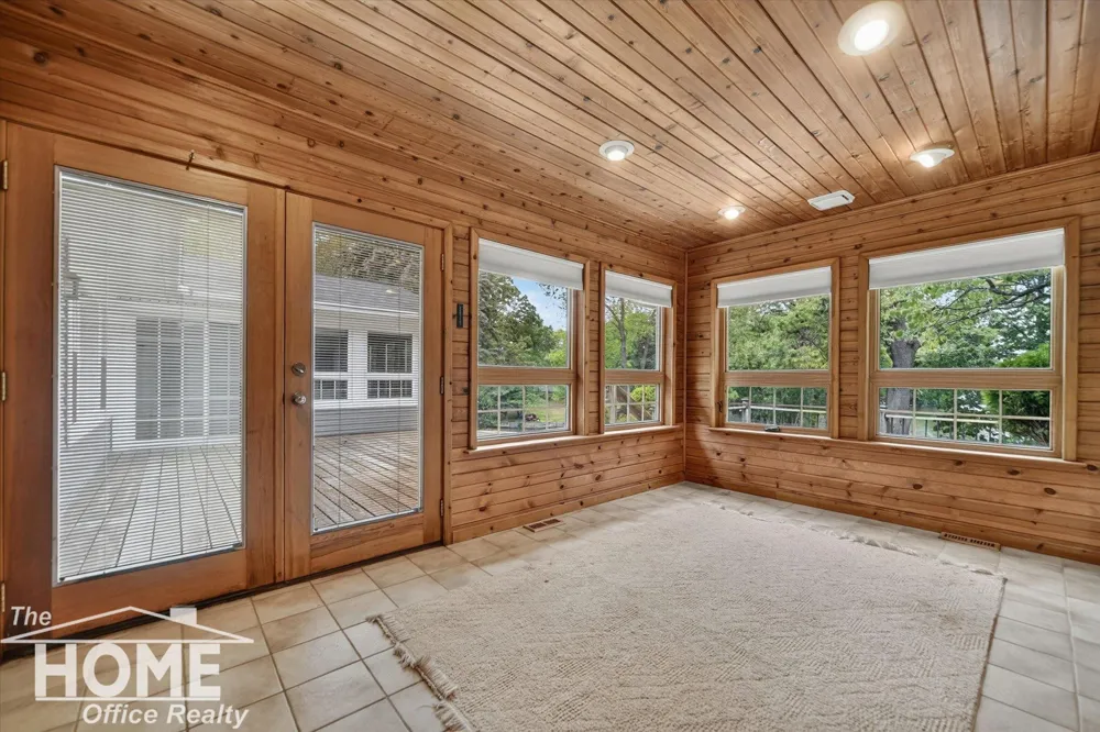 1910 Lake Court Bennington Township, MI 48867