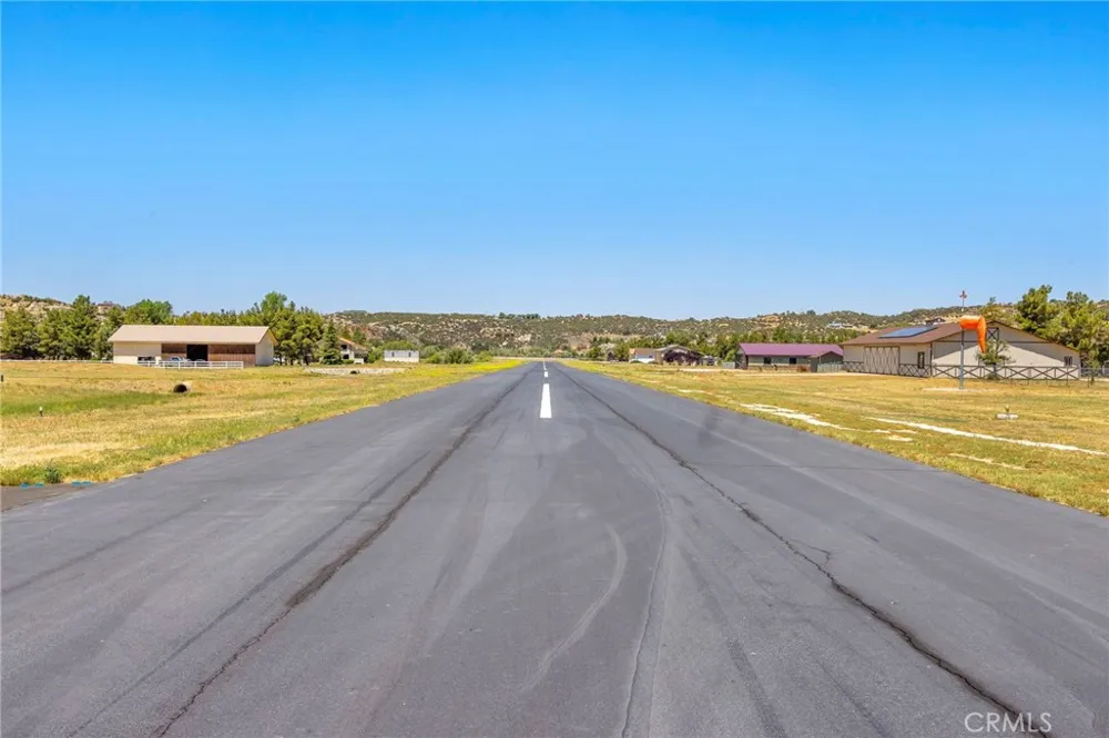 49585 Flightline Way Aguanga, CA 92536