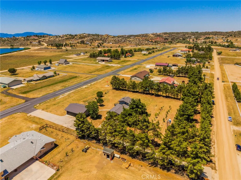 49585 Flightline Way Aguanga, CA 92536