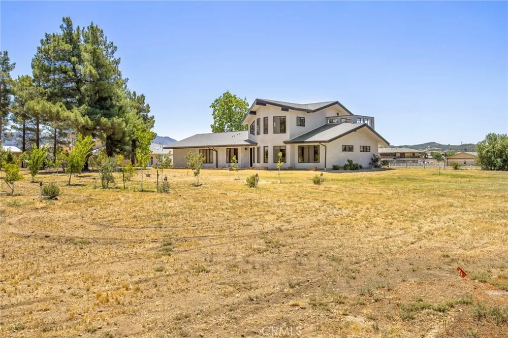49585 Flightline Way Aguanga, CA 92536