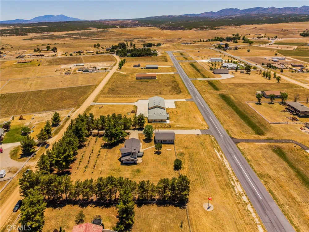 49585 Flightline Way Aguanga, CA 92536