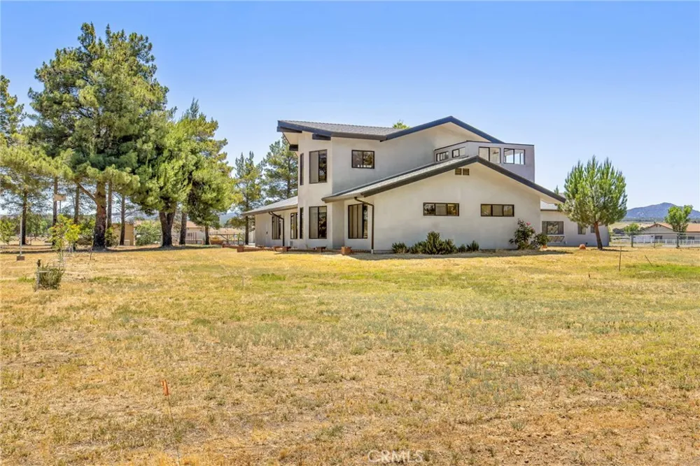 49585 Flightline Way Aguanga, CA 92536