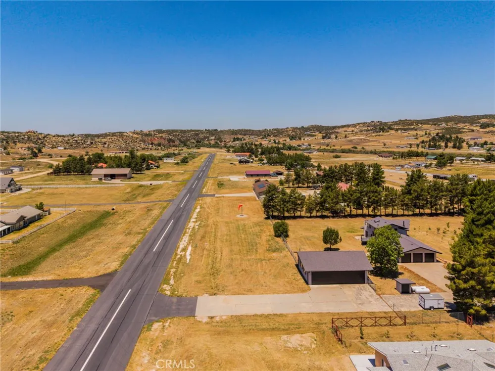 49585 Flightline Way Aguanga, CA 92536