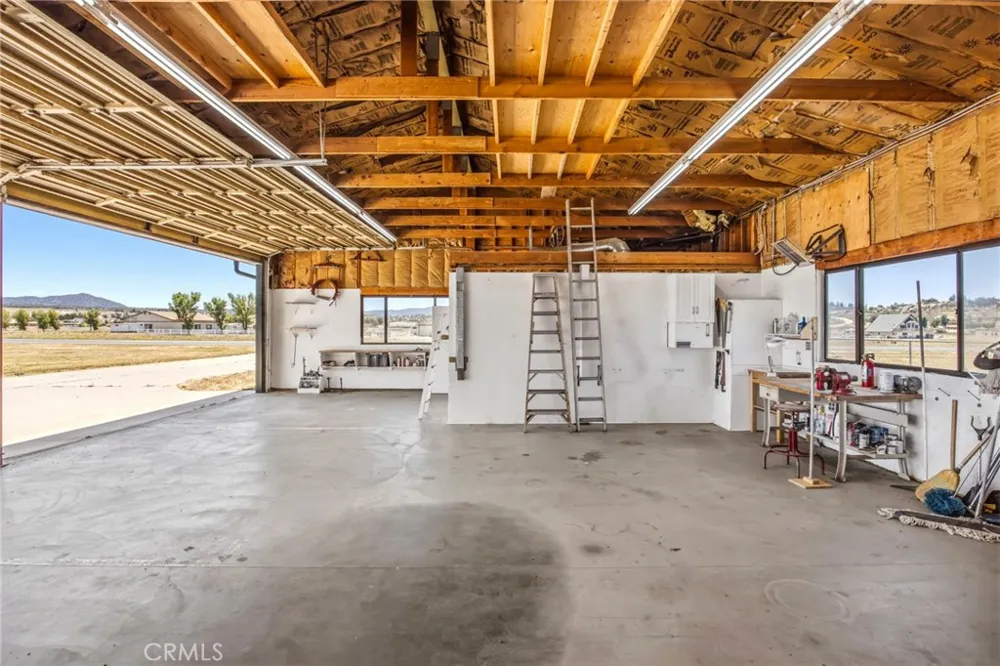 49585 Flightline Way Aguanga, CA 92536