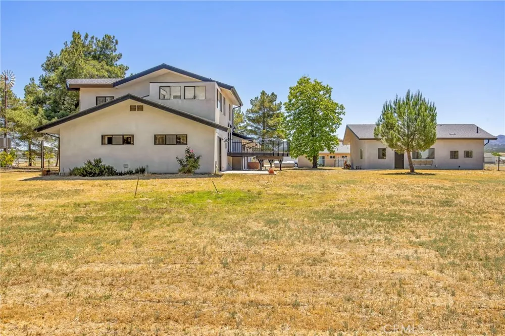 49585 Flightline Way Aguanga, CA 92536
