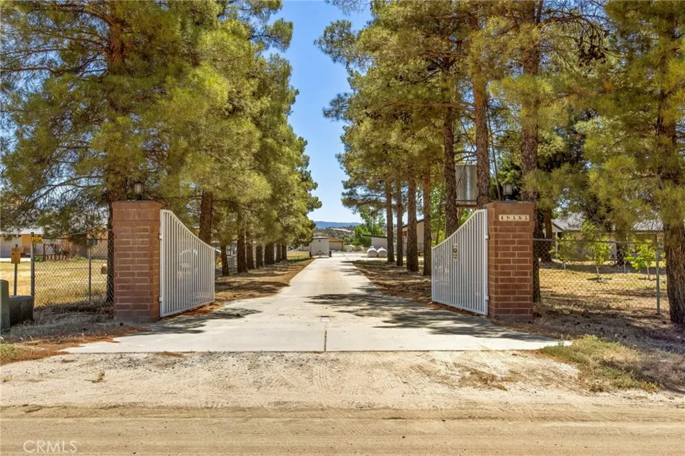 49585 Flightline Way Aguanga, CA 92536