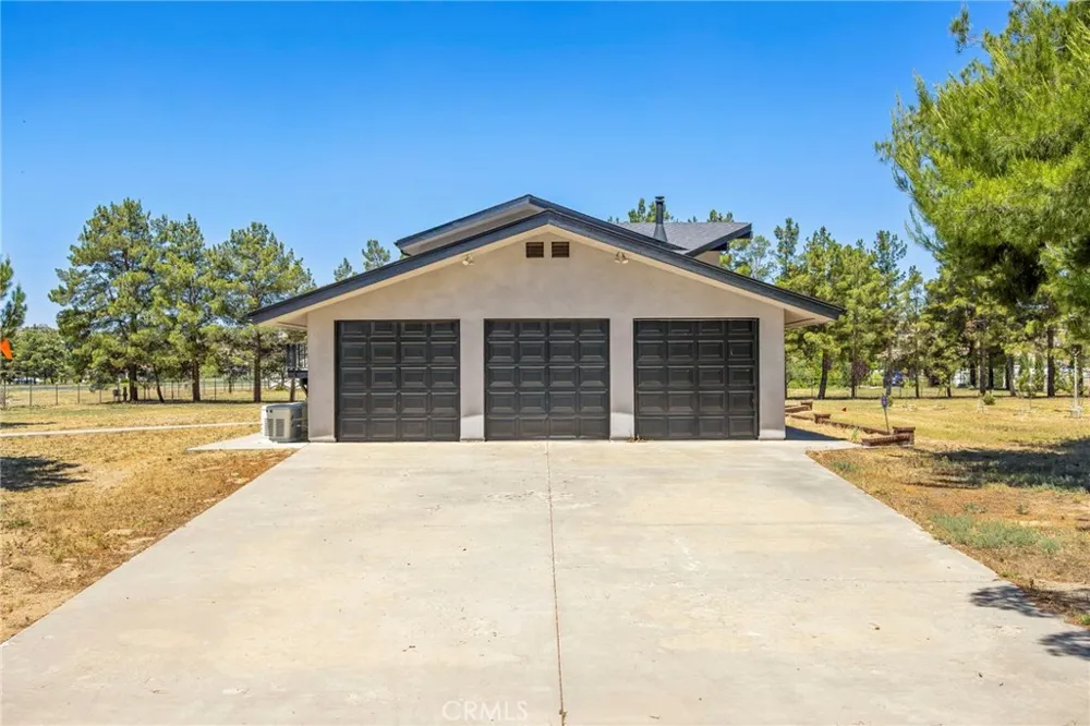 49585 Flightline Way Aguanga, CA 92536