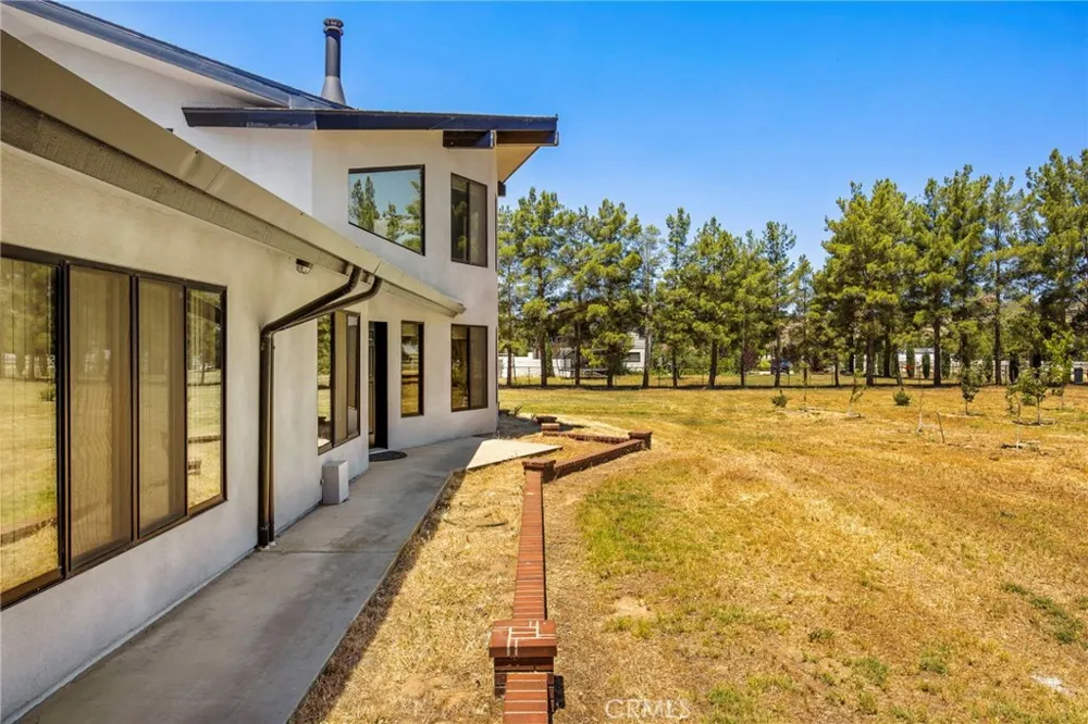 49585 Flightline Way Aguanga, CA 92536