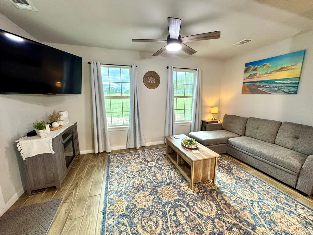 124 Oakwood Street Chico, TX 76431