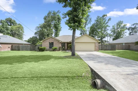 6707 Woodland Oaks