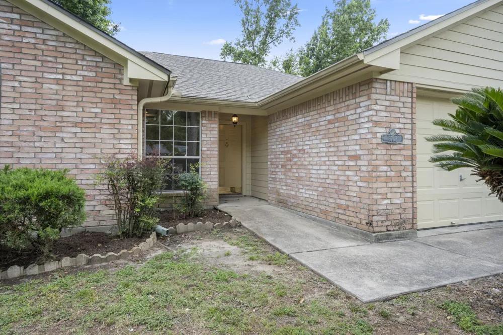 6707 Woodland Oaks Magnolia, TX 77354