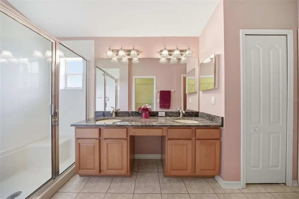 5600 SIR BARTON COURT Wesley Chapel, FL 33544
