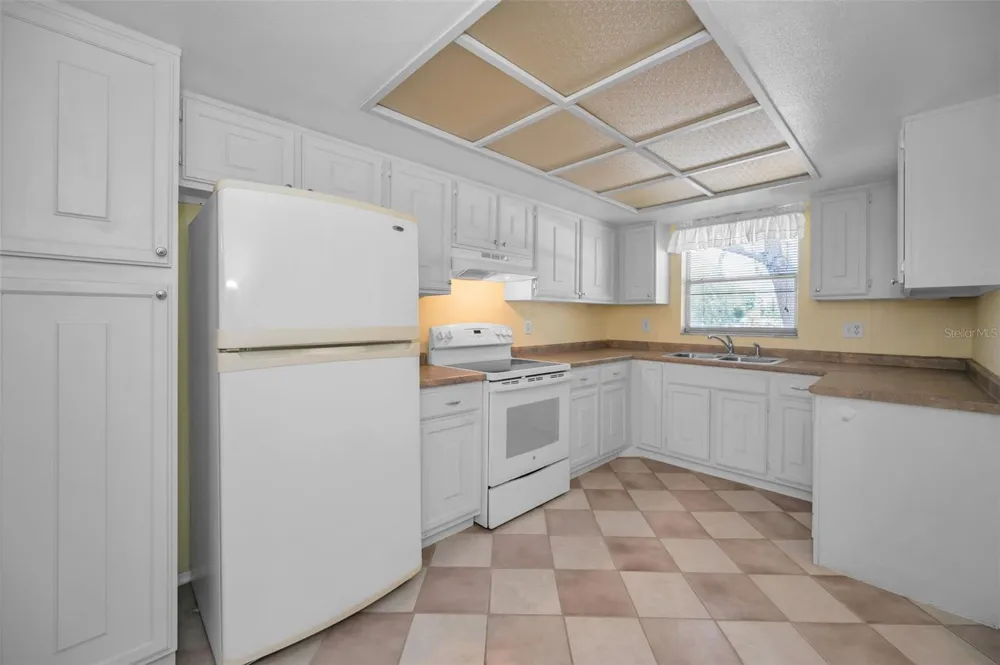 9700 STARKEY ROAD #228 Seminole, FL 33777