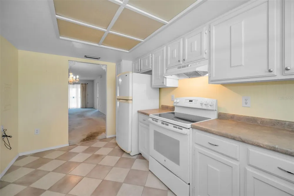 9700 STARKEY ROAD #228 Seminole, FL 33777