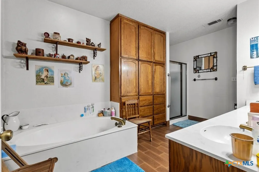 1500 CR 222 Kempner, TX 76539