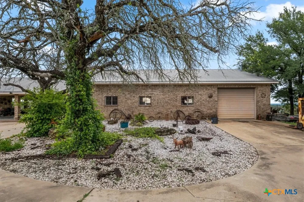 1500 CR 222 Kempner, TX 76539