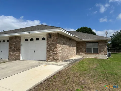 1642 W County Line Road