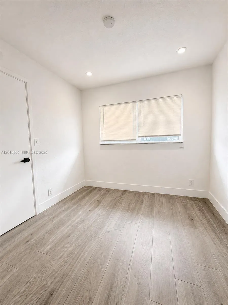 612 NW 1st Ave #00 Hallandale Beach, FL 33009
