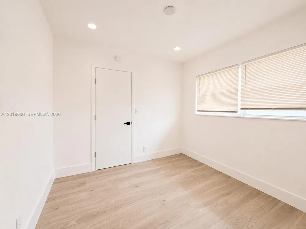 612 NW 1st Ave #00 Hallandale Beach, FL 33009