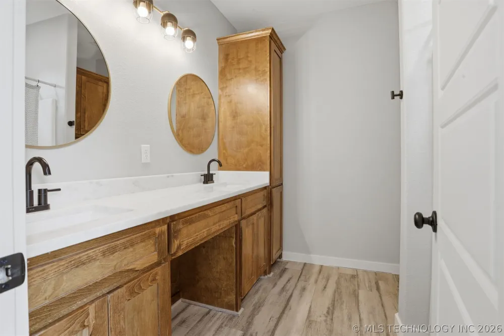 440 W 2nd Street Silo, OK 74701