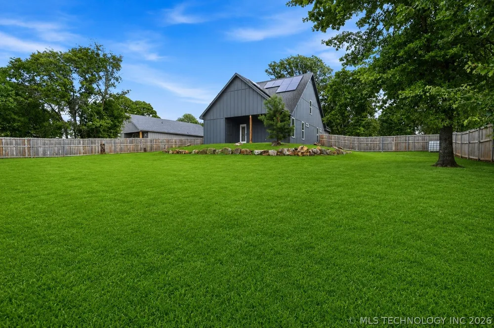 440 W 2nd Street Silo, OK 74701