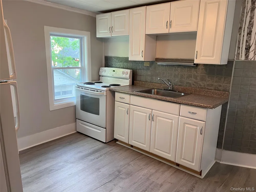 31 Bridge Street Wallkill, NY 12589