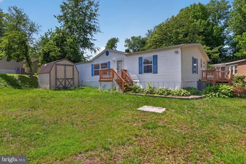 271 JANET CT