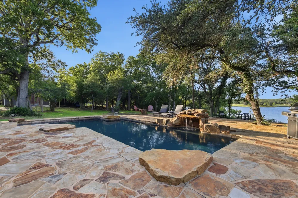 142 Woodland Trail Leander, TX 78641